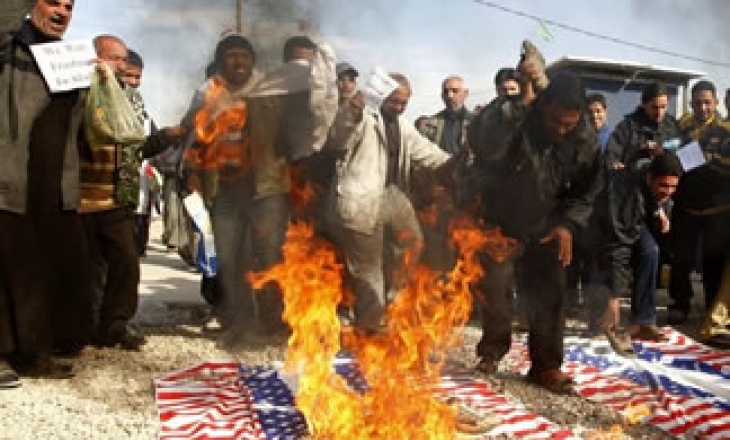 Shoe-throwing Iraqi journalist had been tortured for 'apology' to President Bush, says family