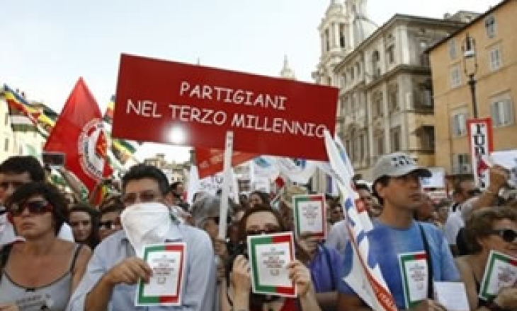 Berlusconi's coalition backs down on Italy wiretaps bill