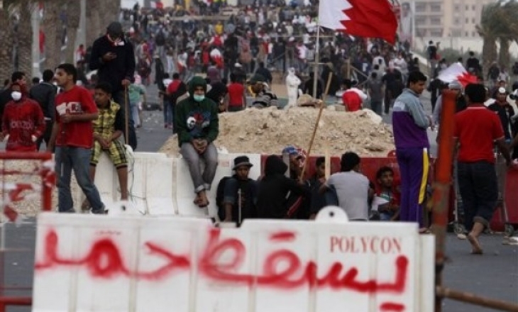 As unrest bubbles, Bahrain and Yemen obstruct press