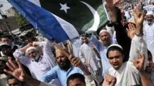 Pakistani journalists face Taliban, military threats, as pressure mounts from all sides