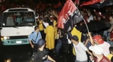 News blackout in Honduras after Army stages coup d’état, ousts President Manuel Zelaya