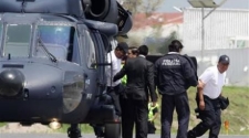 Mexican police free two journalists seized by drug gangs