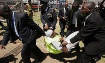 Victory for Kenyan journalists as government deletes controversial clause in media law