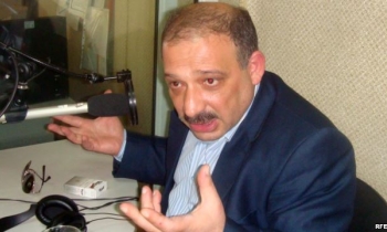 Azerbaijan jails reporter on espionage charges
